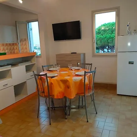 Апартаменти T2 Au 3 Eme Etage Dans Une Avec Piscine Агд