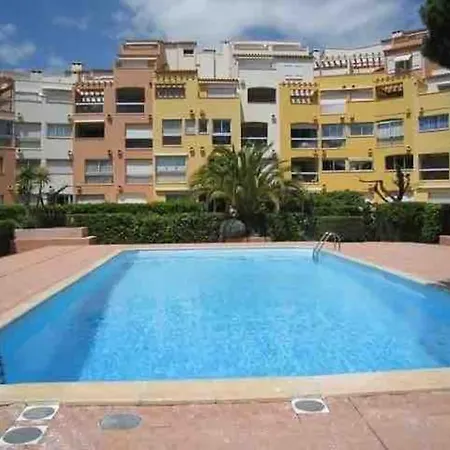T2 Au 3 Eme Etage Dans Une Avec Piscine * Агд